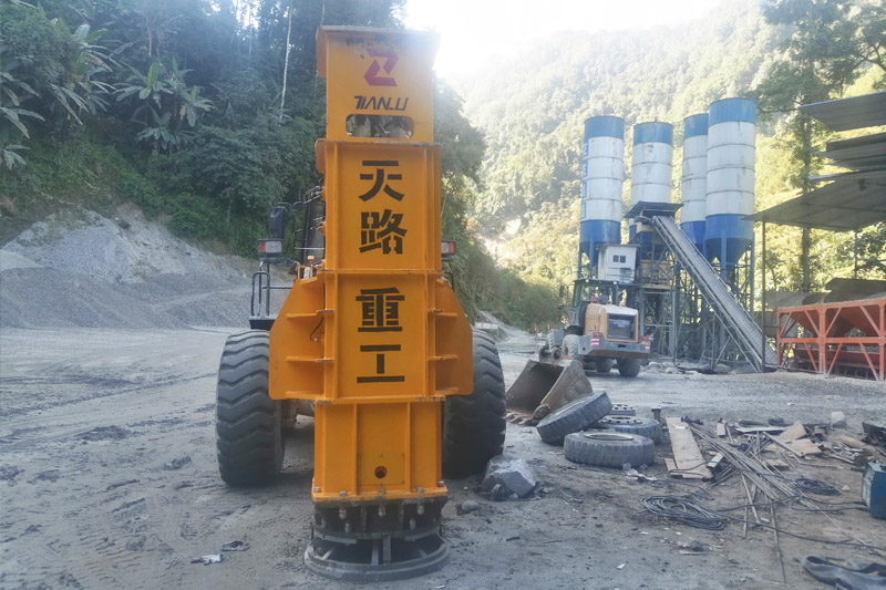 TRA30高速液壓夯實(shí)機(jī)